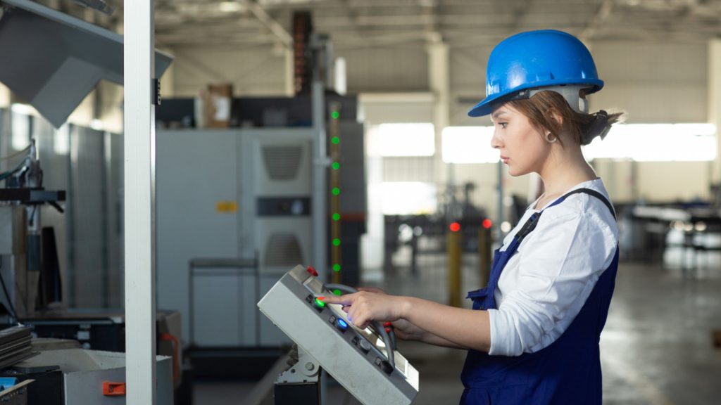 Fabrication sur mesure ou production internalisée : quelle stratégie choisir pour un équipement technique ?