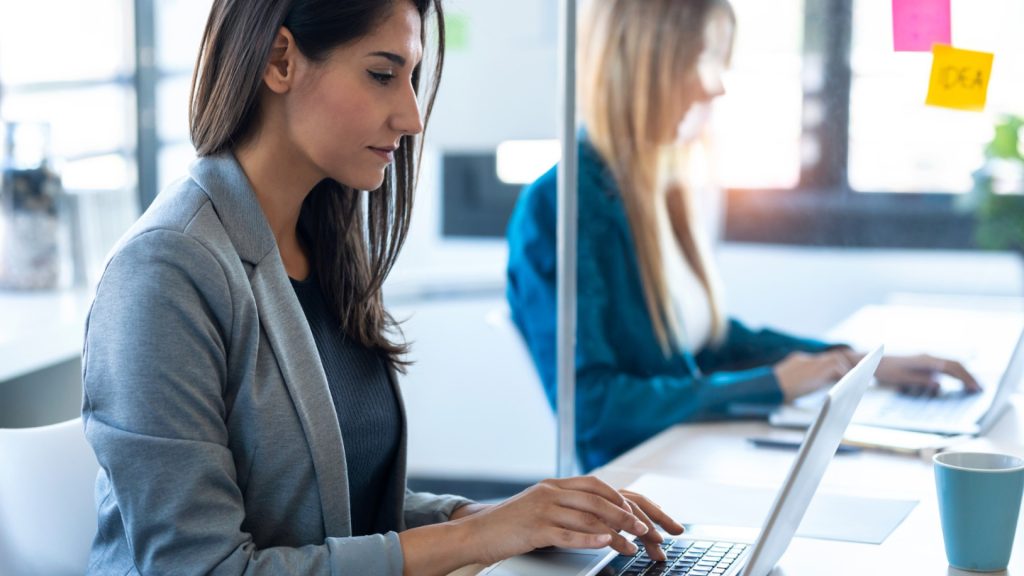 L’intelligence artificielle, moteur de la transformation digitale et du management de transition en entreprise