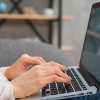 Télétravail : adaptabilité et confort grâce à l'ordinateur portable